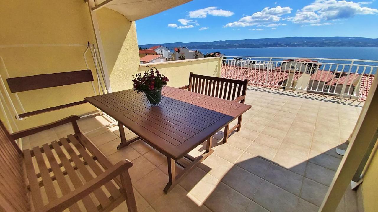 Apartments Marko Nemira Omis Exterior photo